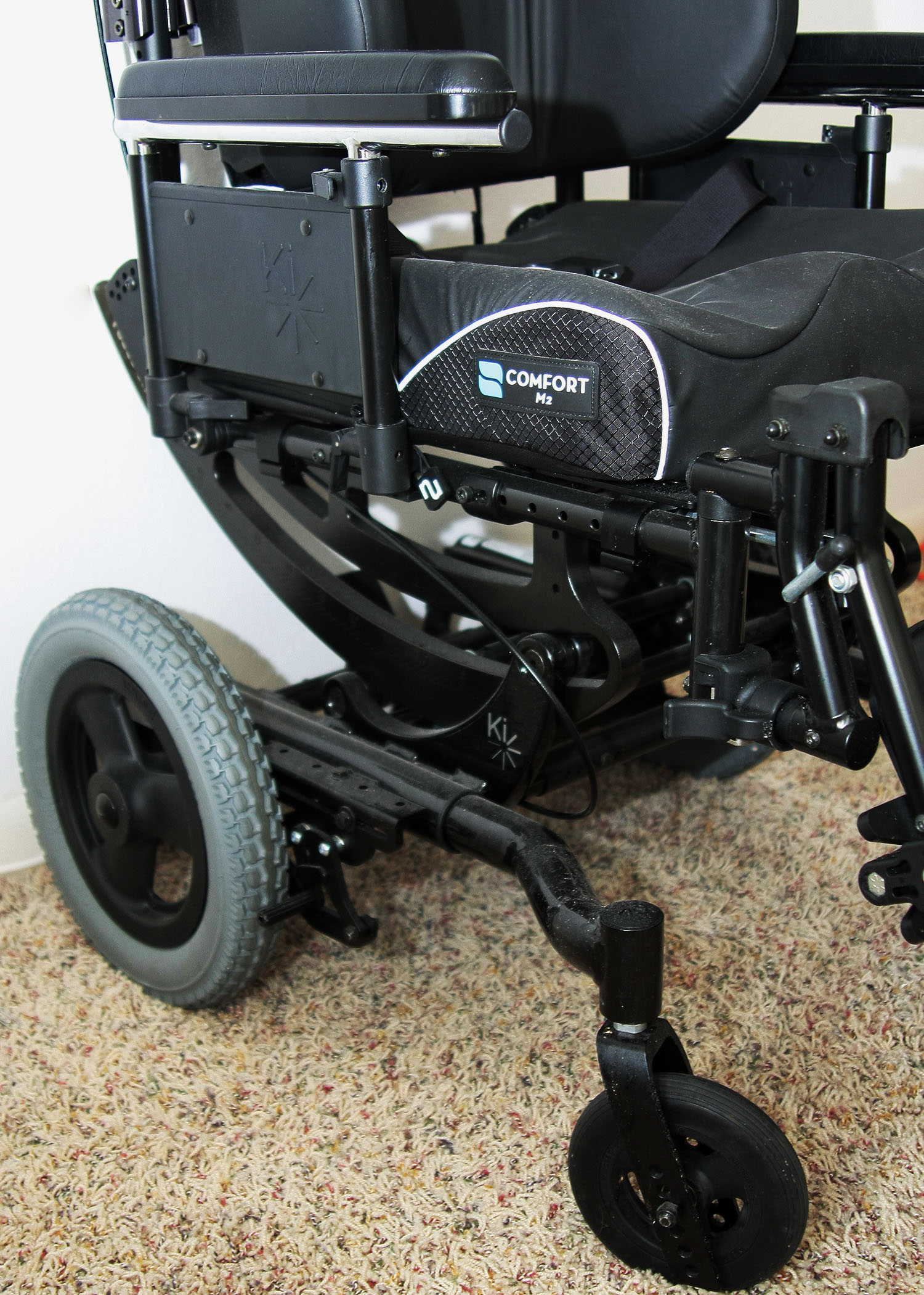 Numotion Comfort Acta-Contour Wheelchair