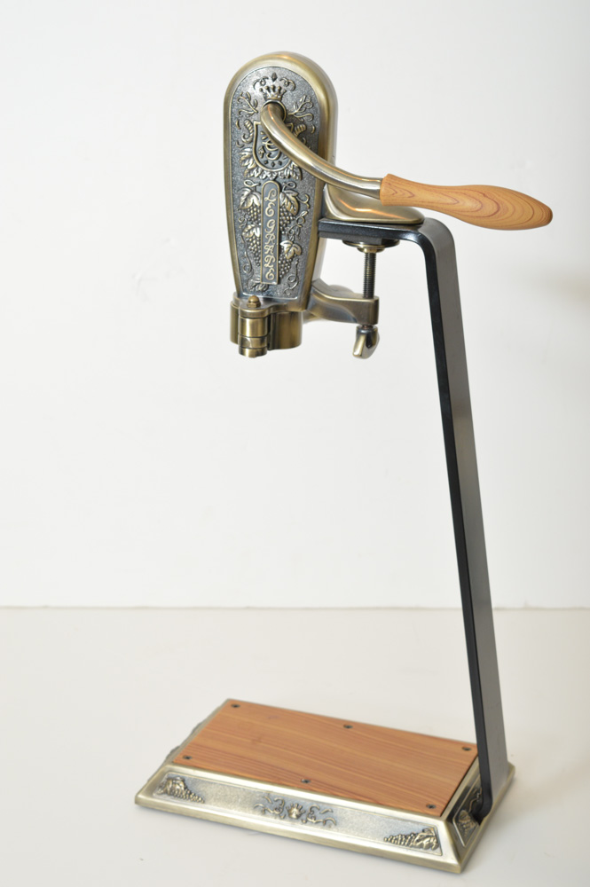 Le Grale Cast Metal Countertop Wine Opener