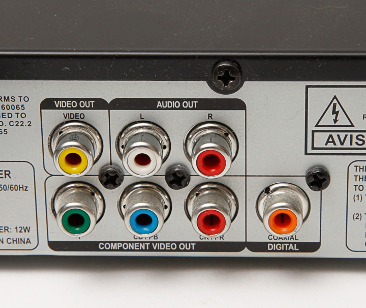 Dynex Progressive-Scan CD/DVD Player