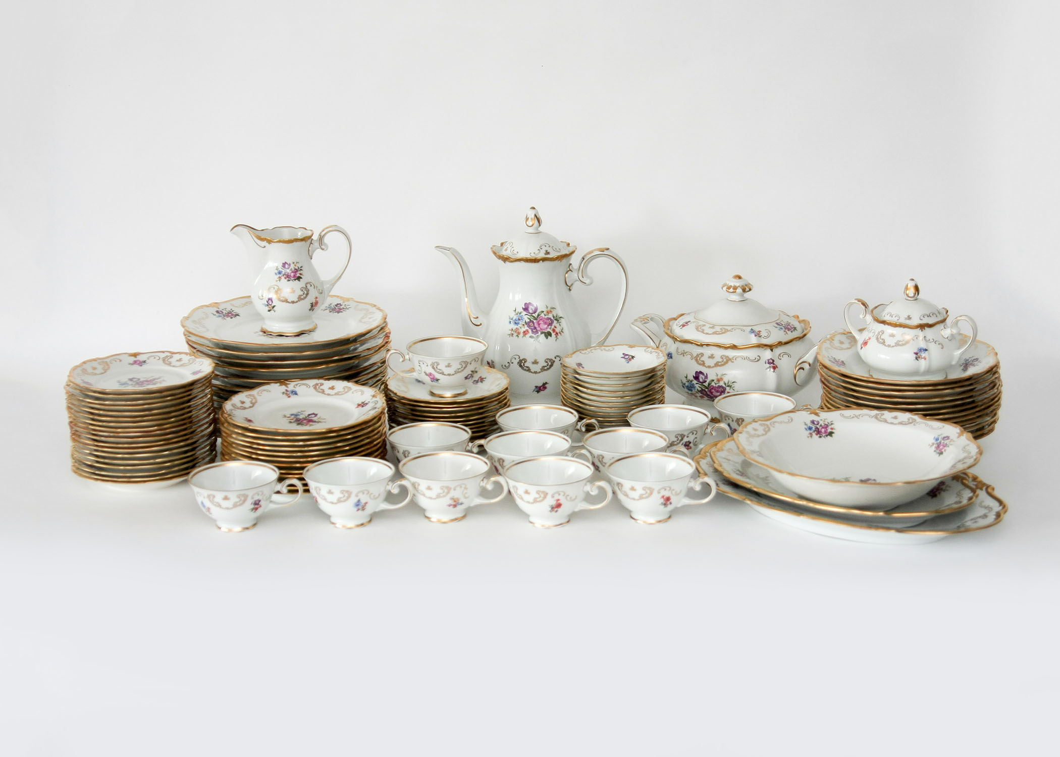 Reichenbach Fine China Set Service for Twelve