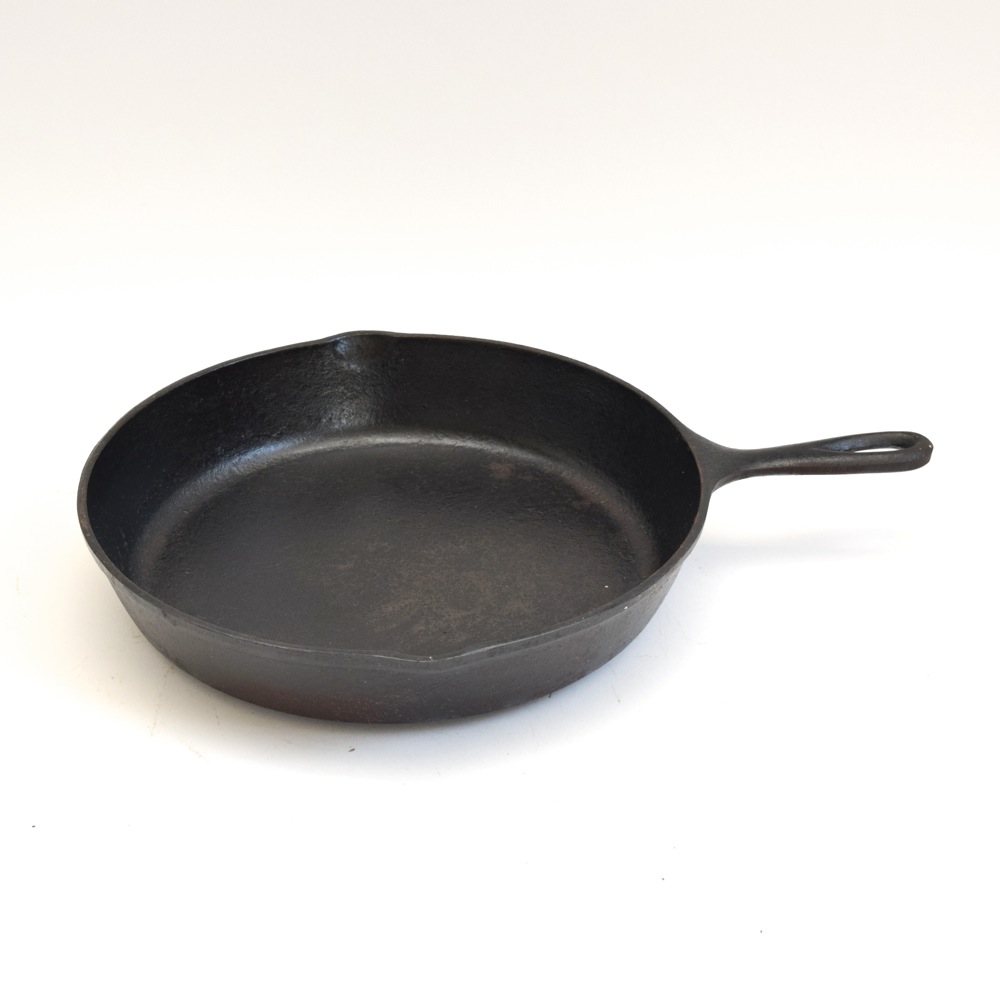 Vintage Lodge No. 10 Cast Iron Skillet