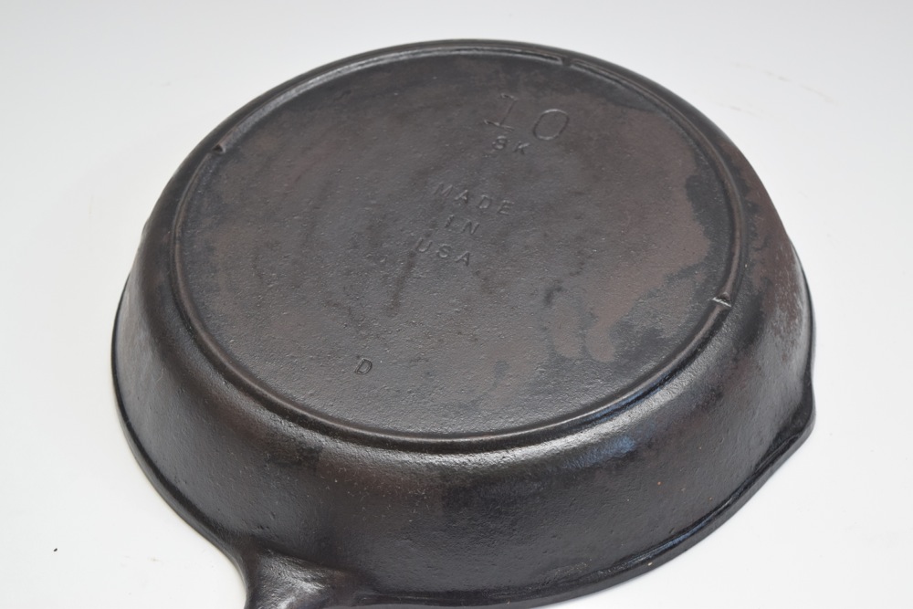 Vintage Lodge No. 10 Cast Iron Skillet