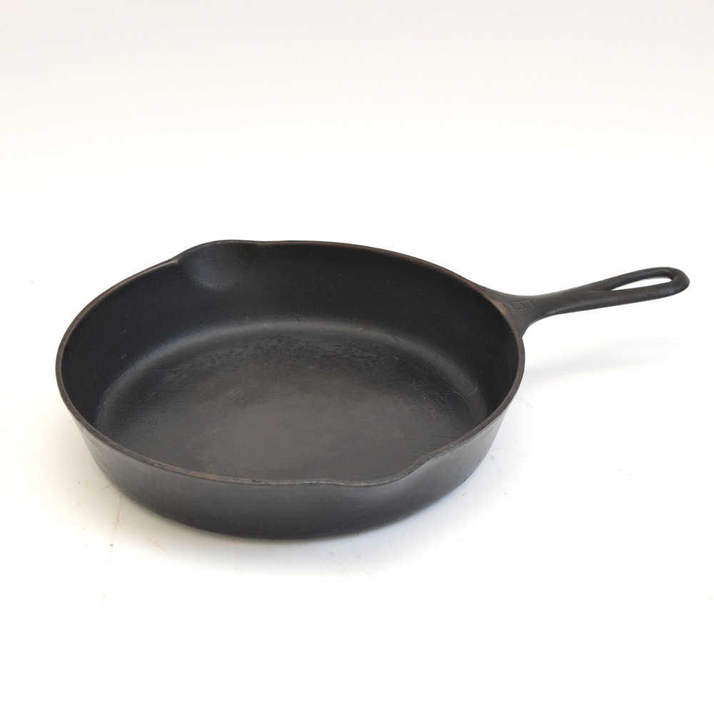 Vintage Griswold Large Logo No. 8 Cast Iron Skillet