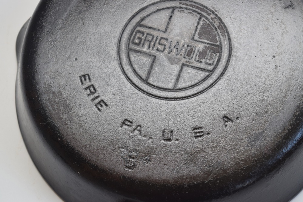 Vintage Griswold Large Logo No. 8 Cast Iron Skillet
