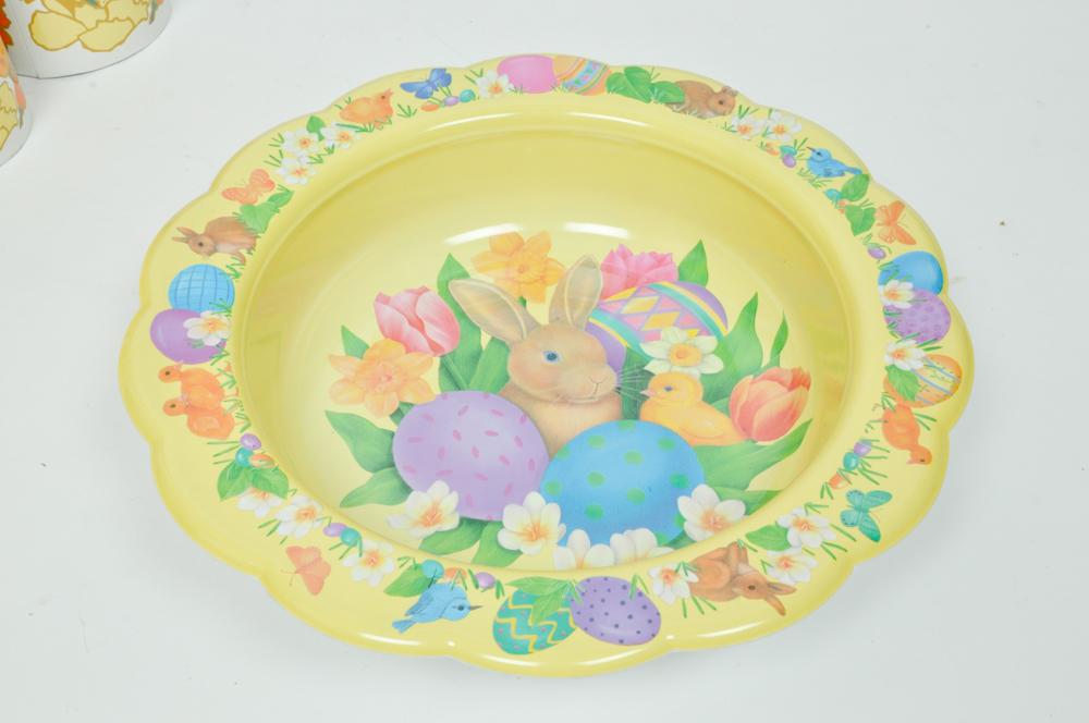 Grouping of Easter and Spring Kitchenware and Decor