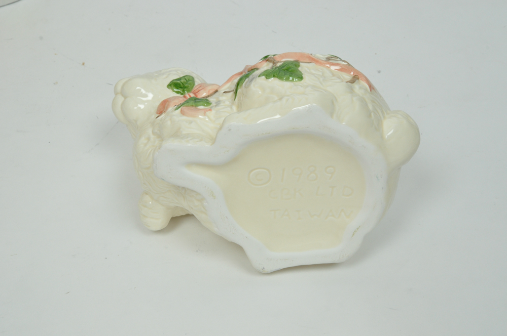 Grouping of Easter and Spring Kitchenware and Decor