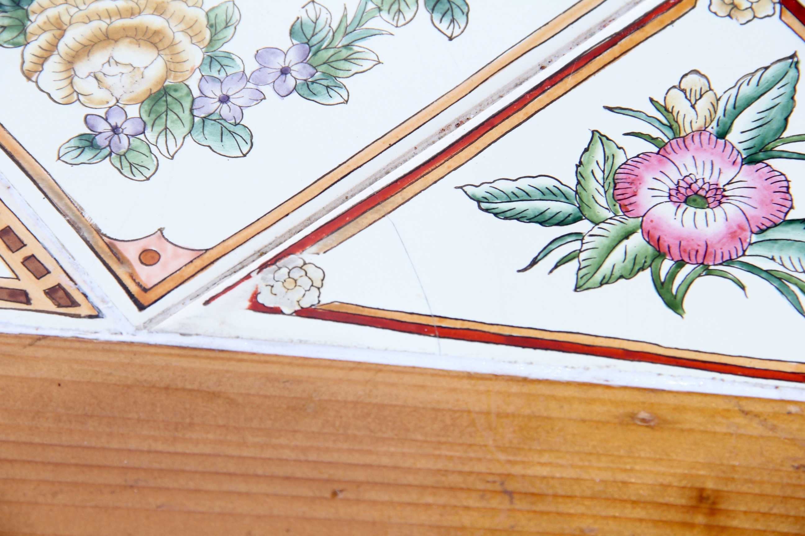 Pulaski Tiled Pedastal Table with Four Chairs