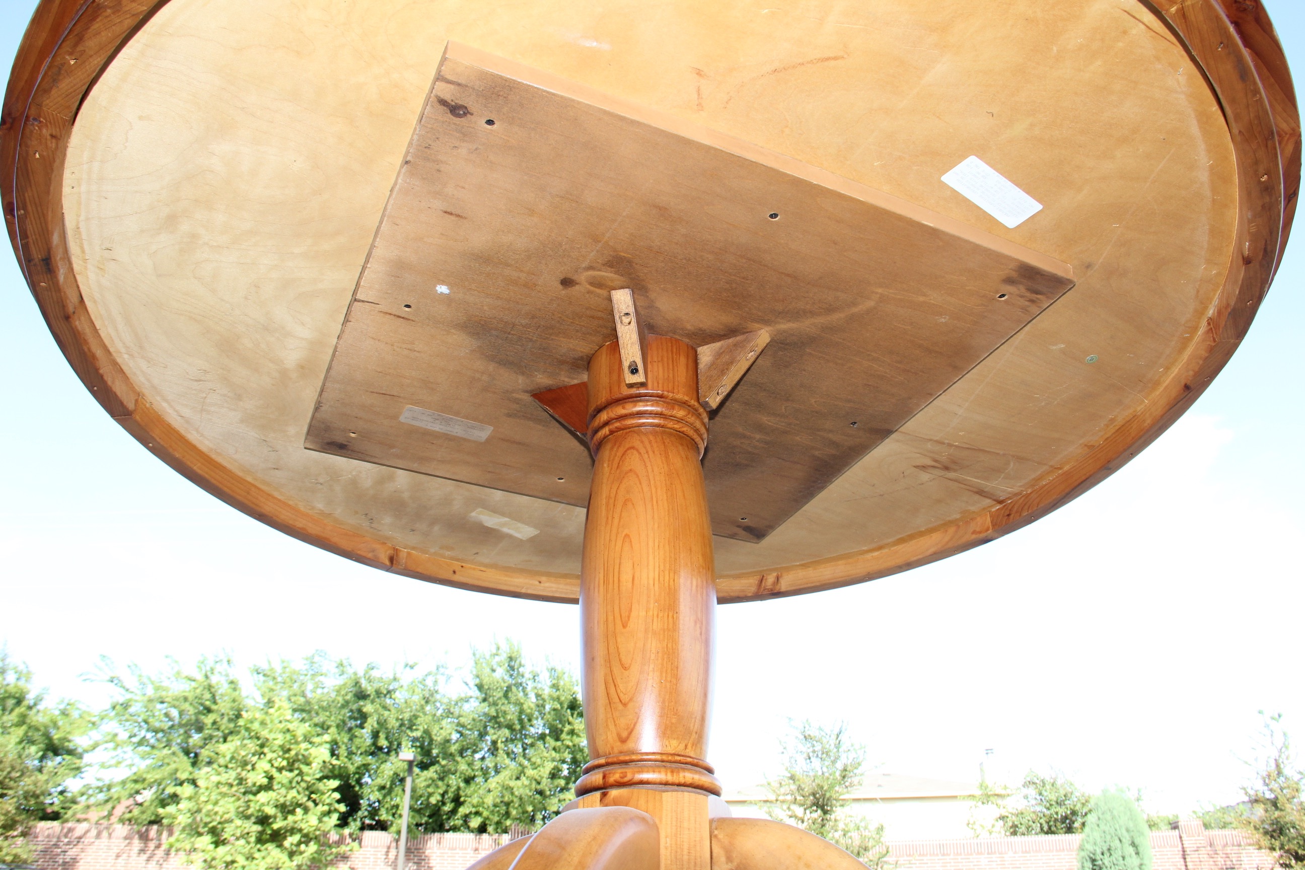 Pulaski Tiled Pedastal Table with Four Chairs