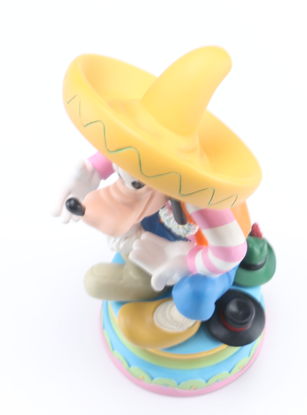 2000 Diseyana Convention Goofy Ceramic