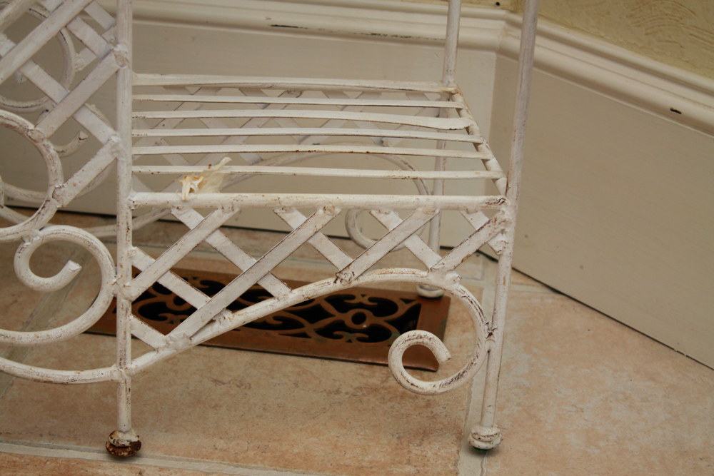 White Metal Plant Stand