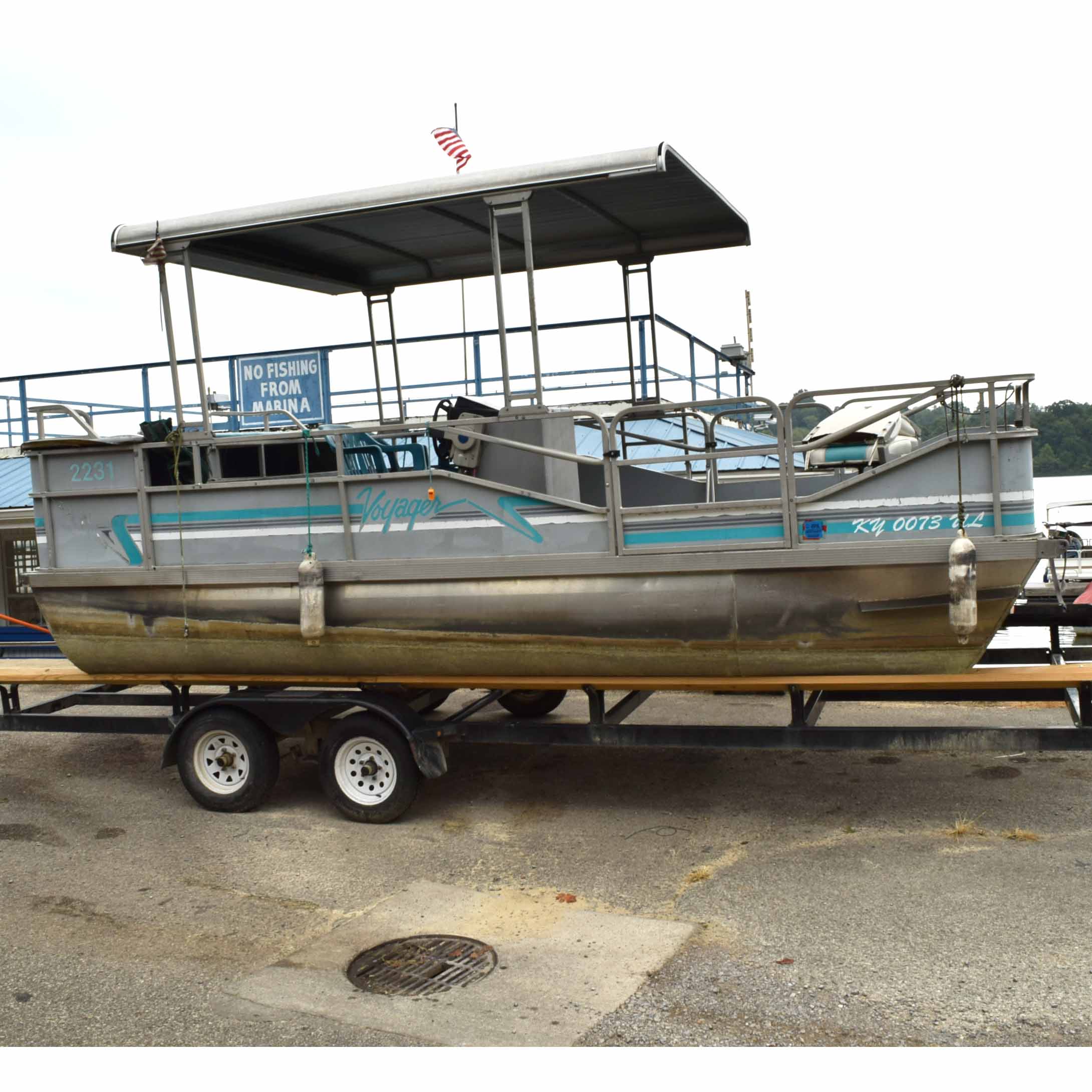 1993 Voyager V18 Pontoon Boat