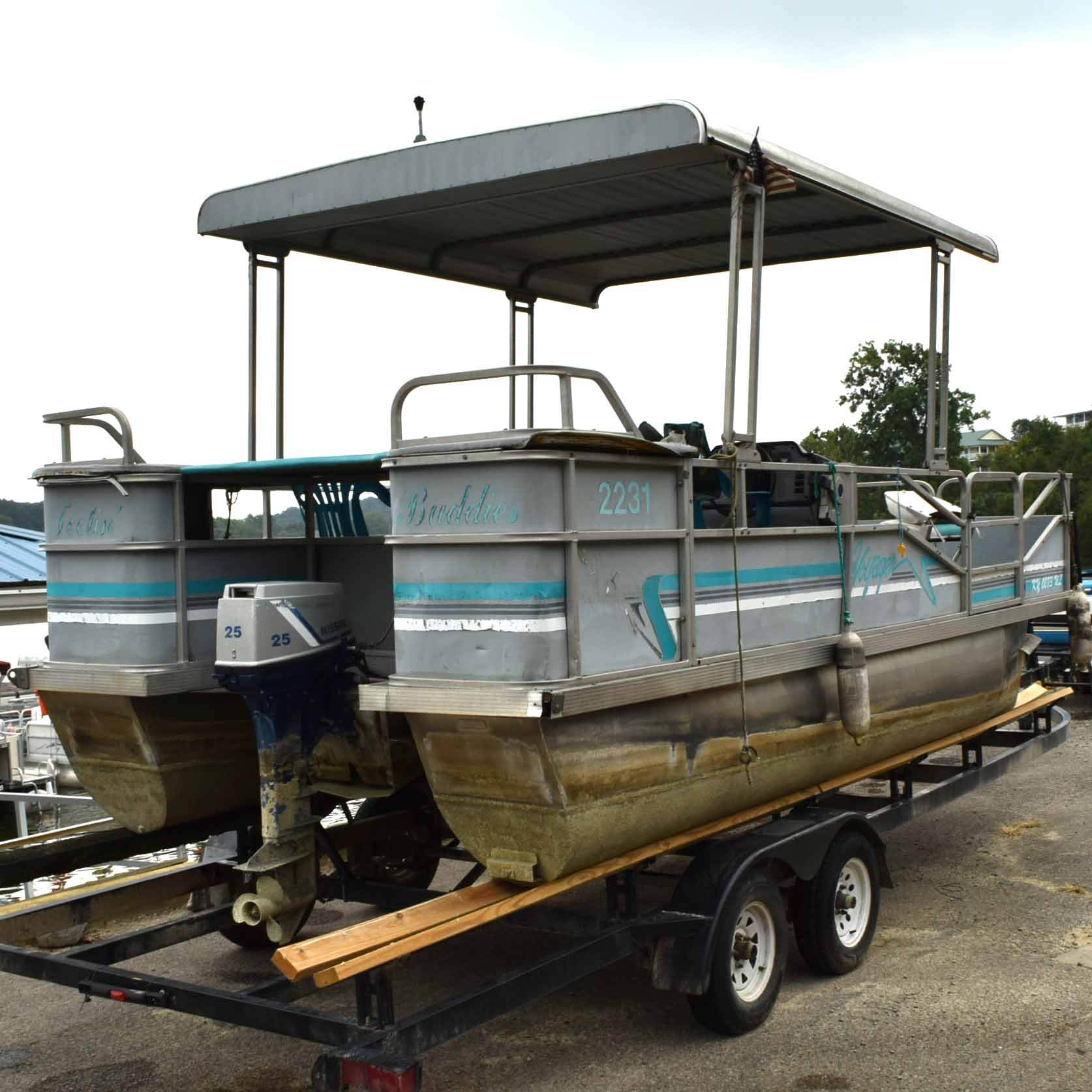 1993 Voyager V18 Pontoon Boat