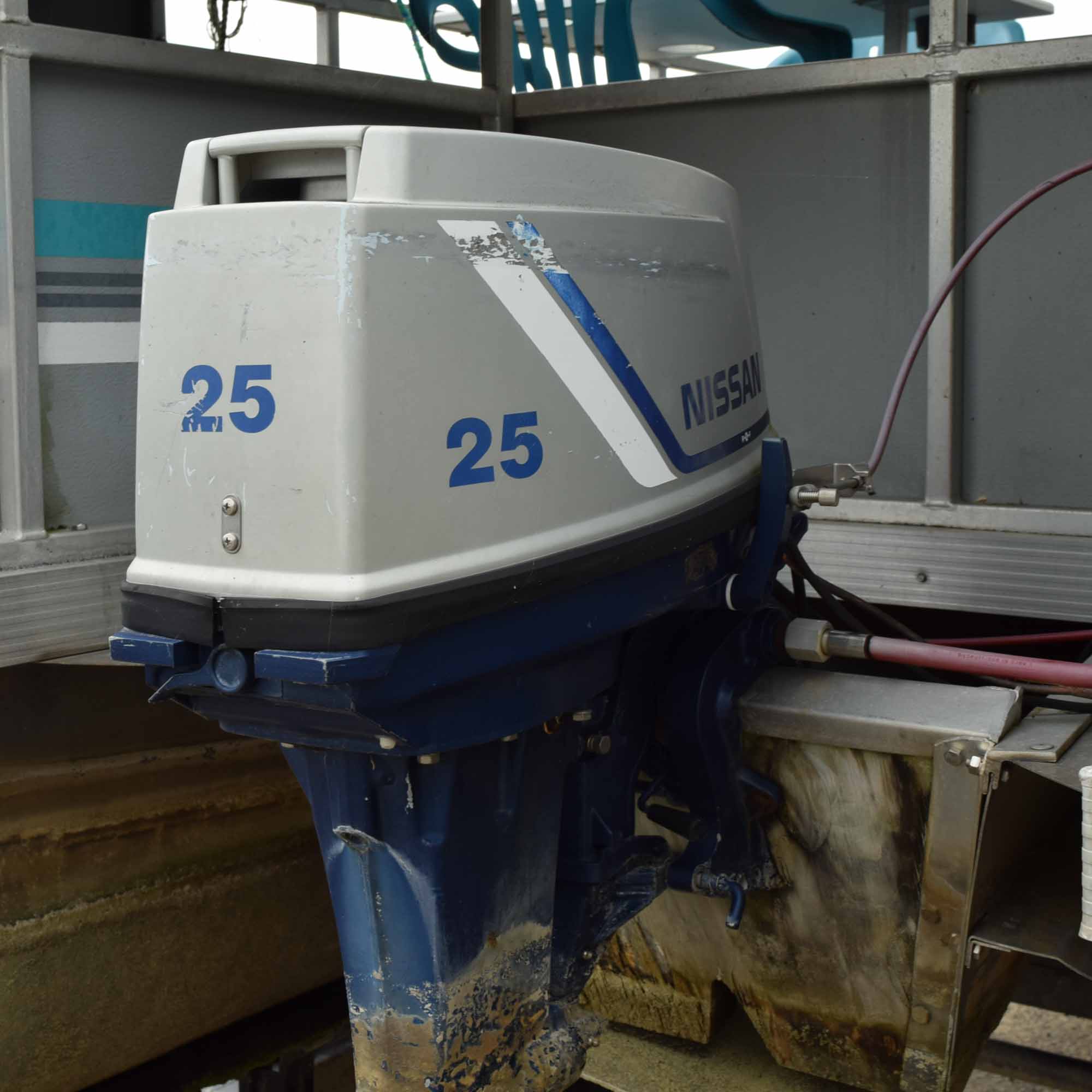 1993 Voyager V18 Pontoon Boat