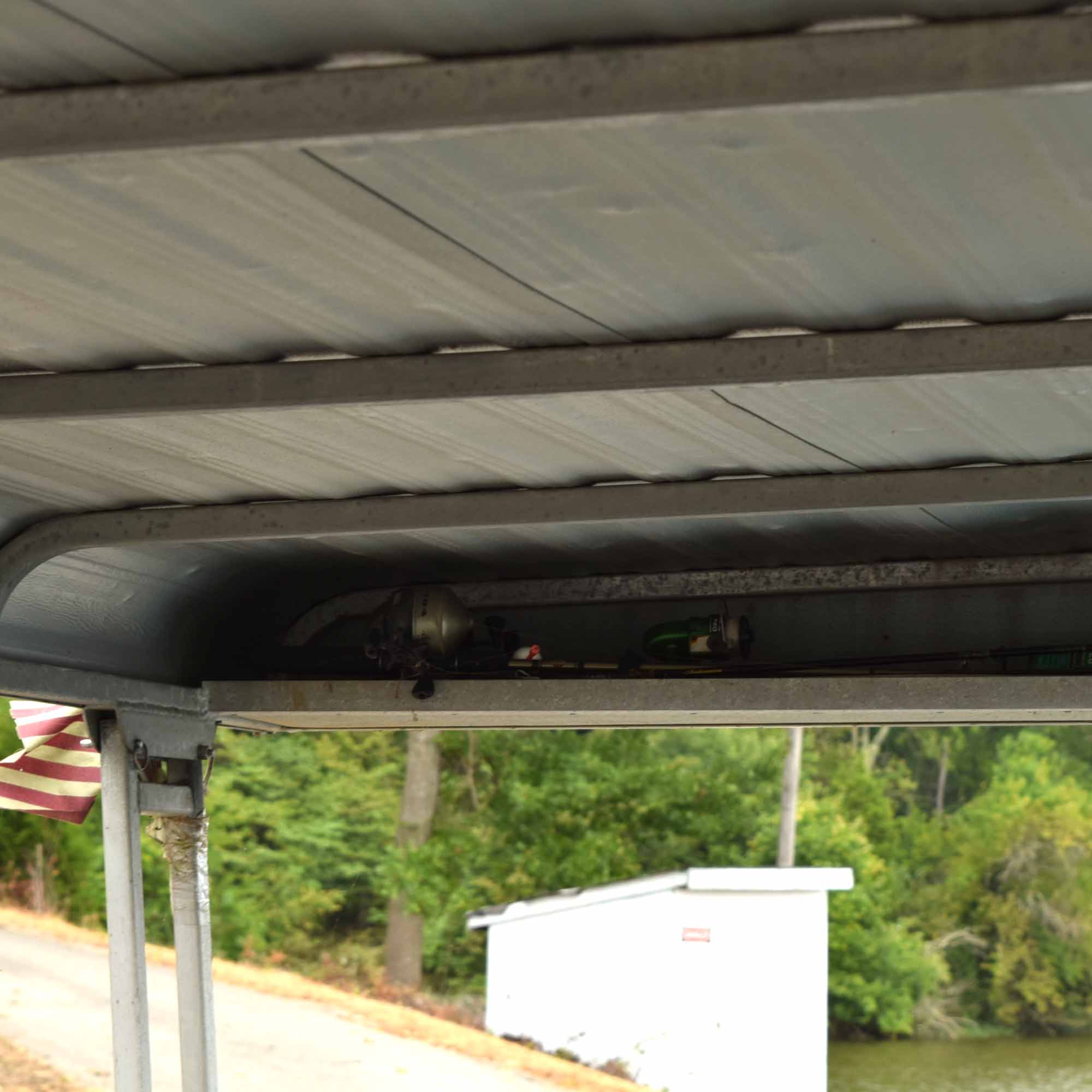 1993 Voyager V18 Pontoon Boat