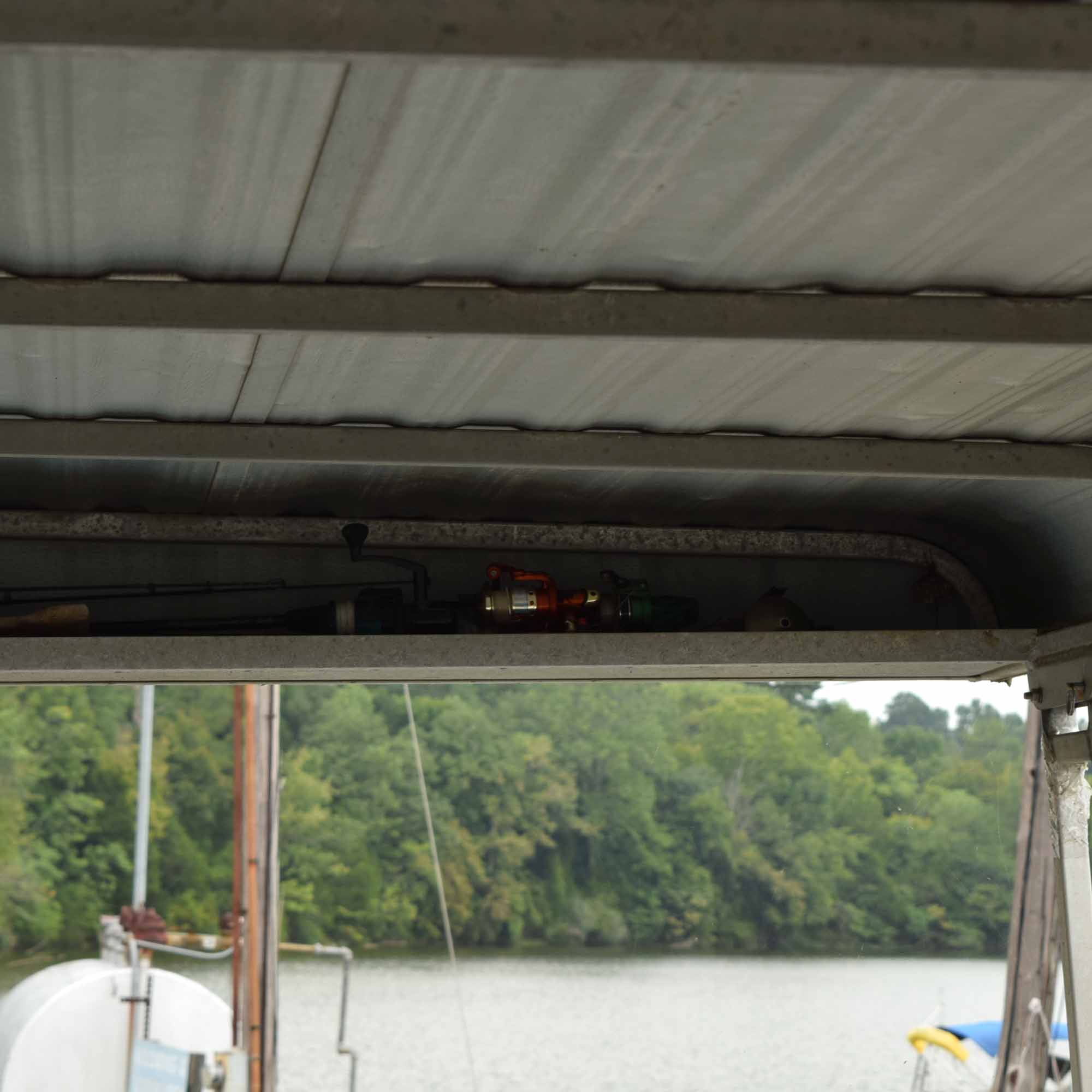 1993 Voyager V18 Pontoon Boat