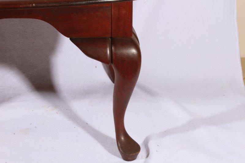 Queen Anne Style Oval Coffee Table