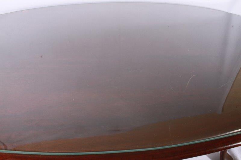 Queen Anne Style Oval Coffee Table