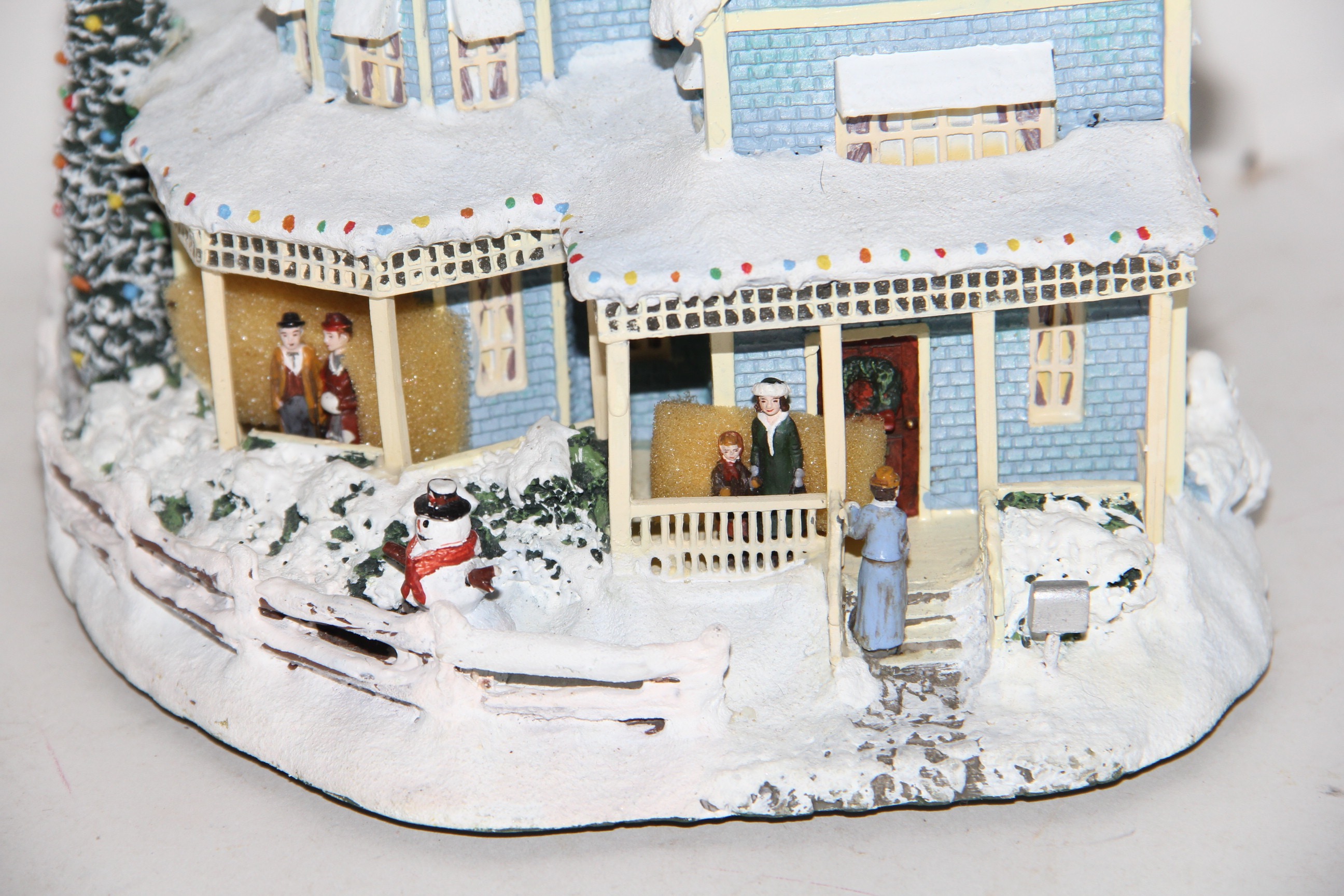 Pair of Thomas Kinkade Hawthorne Village Houses