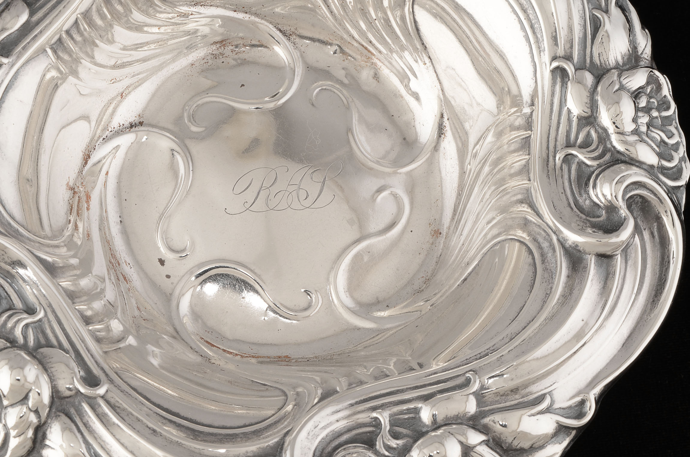 Whiting Art Nouveau Water Lily Sterling Silver Floral Repoussé Bowl