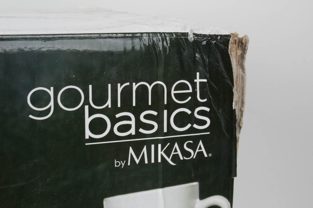 Gourmet Basics by Mikasa "Gatsby" 40 Pc Dinnerware in White Service for 8