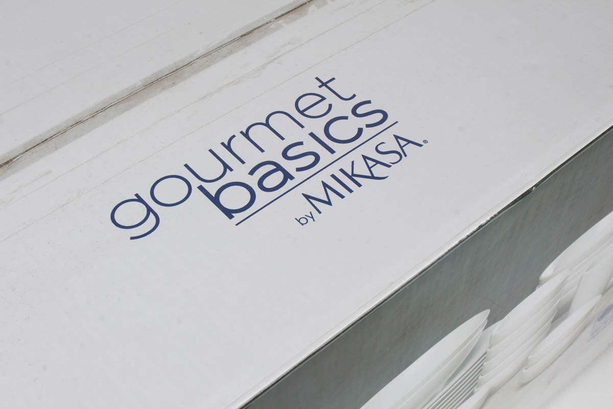 Gourmet Basics by Mikasa "Gatsby" 40 Pc Dinnerware in White Service for 8