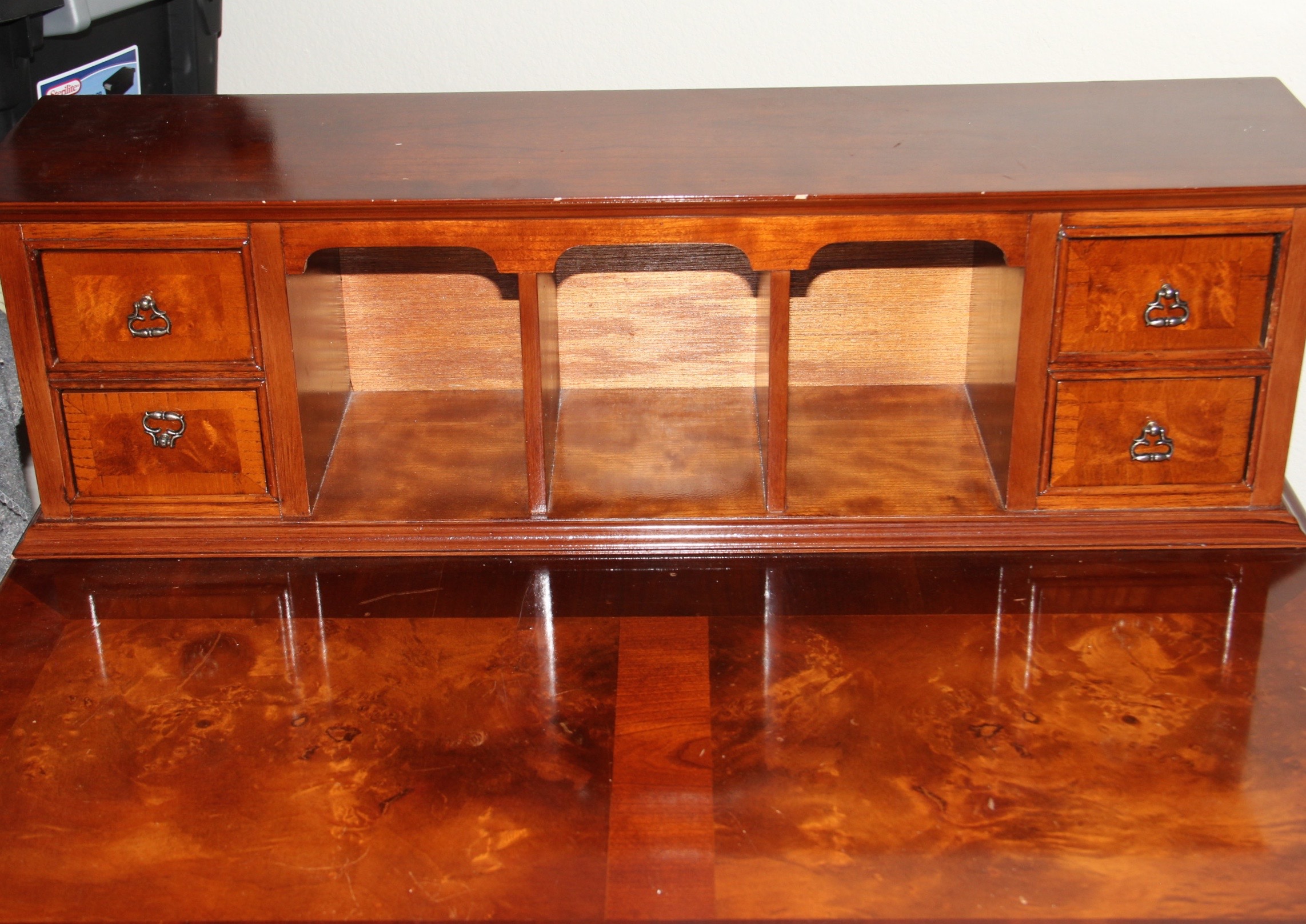 Contemporary Hepplewhite Style Desk with Gallery