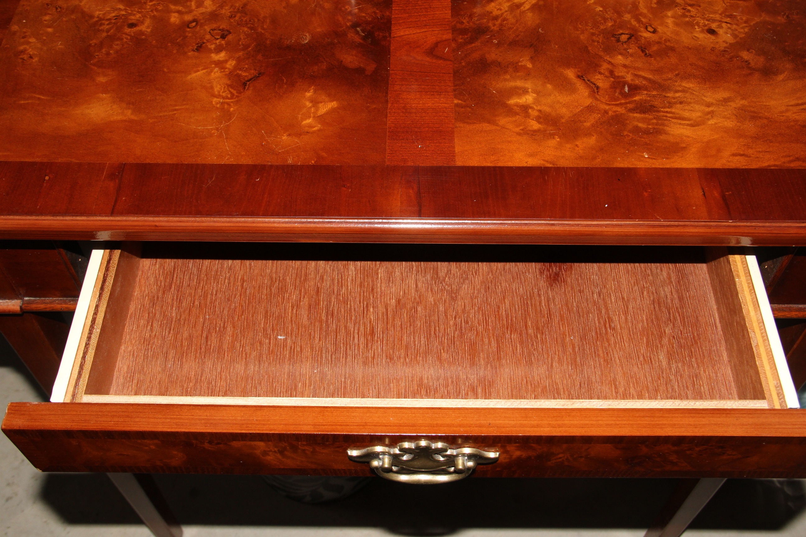 Contemporary Hepplewhite Style Desk with Gallery