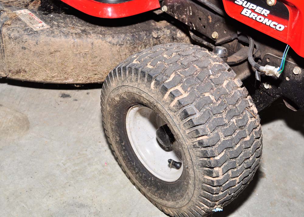 Troy-Bilt Super Bronco Riding Mower