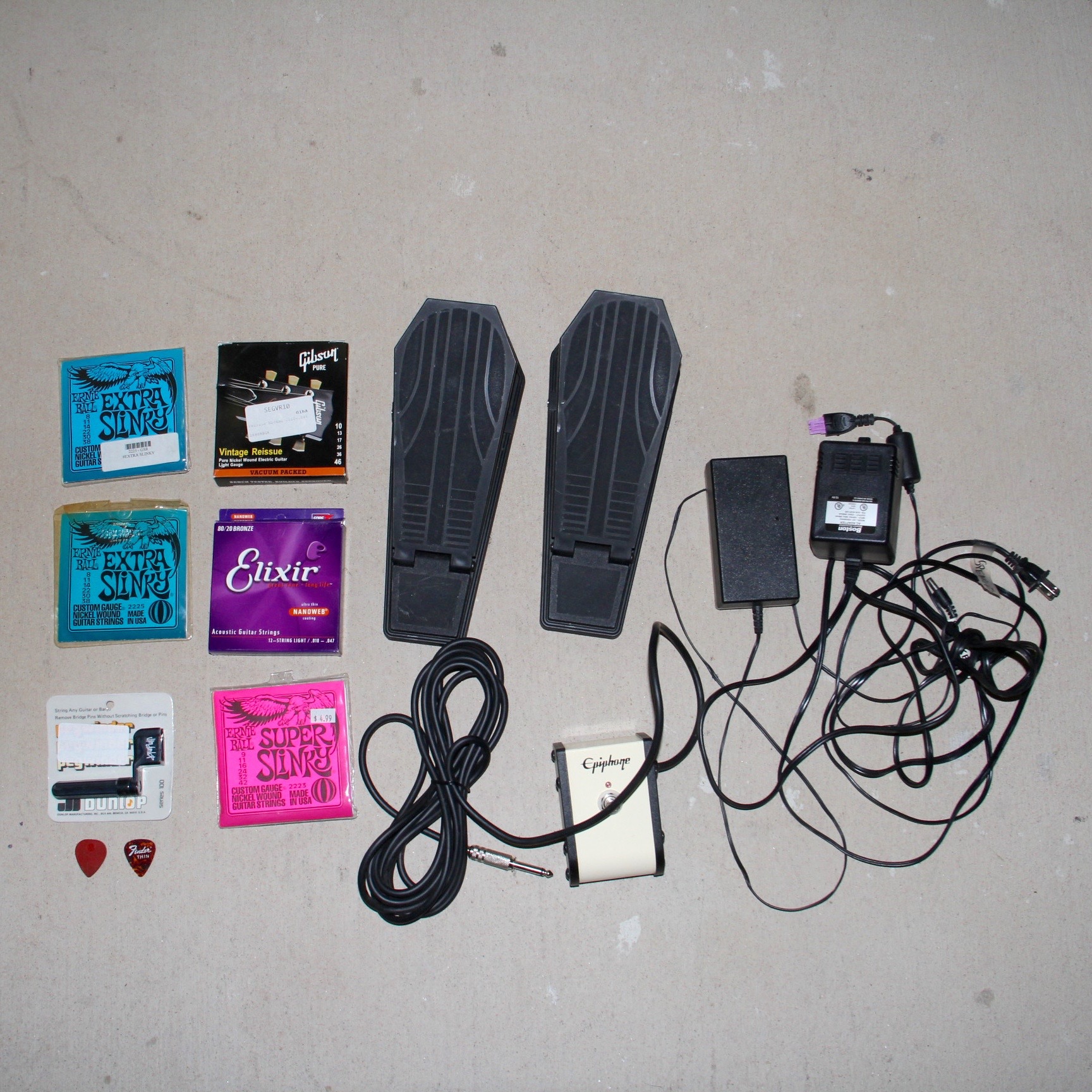 Epiphone Guitar Pedal and Guitar Accessories