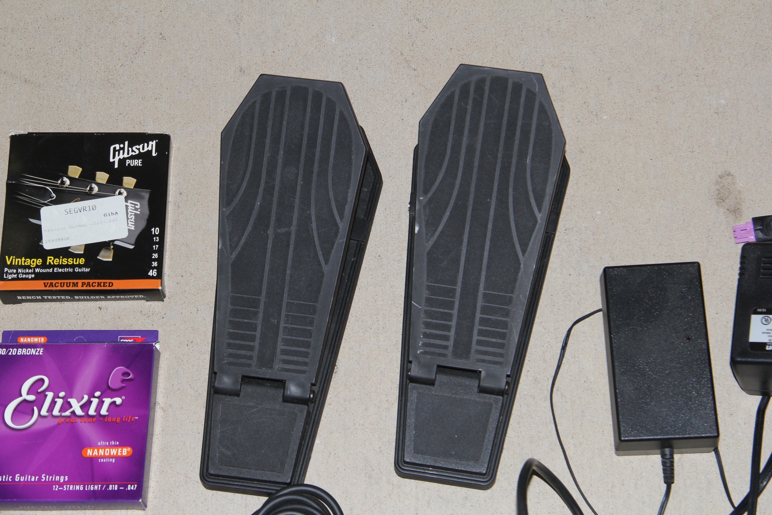Epiphone Guitar Pedal and Guitar Accessories