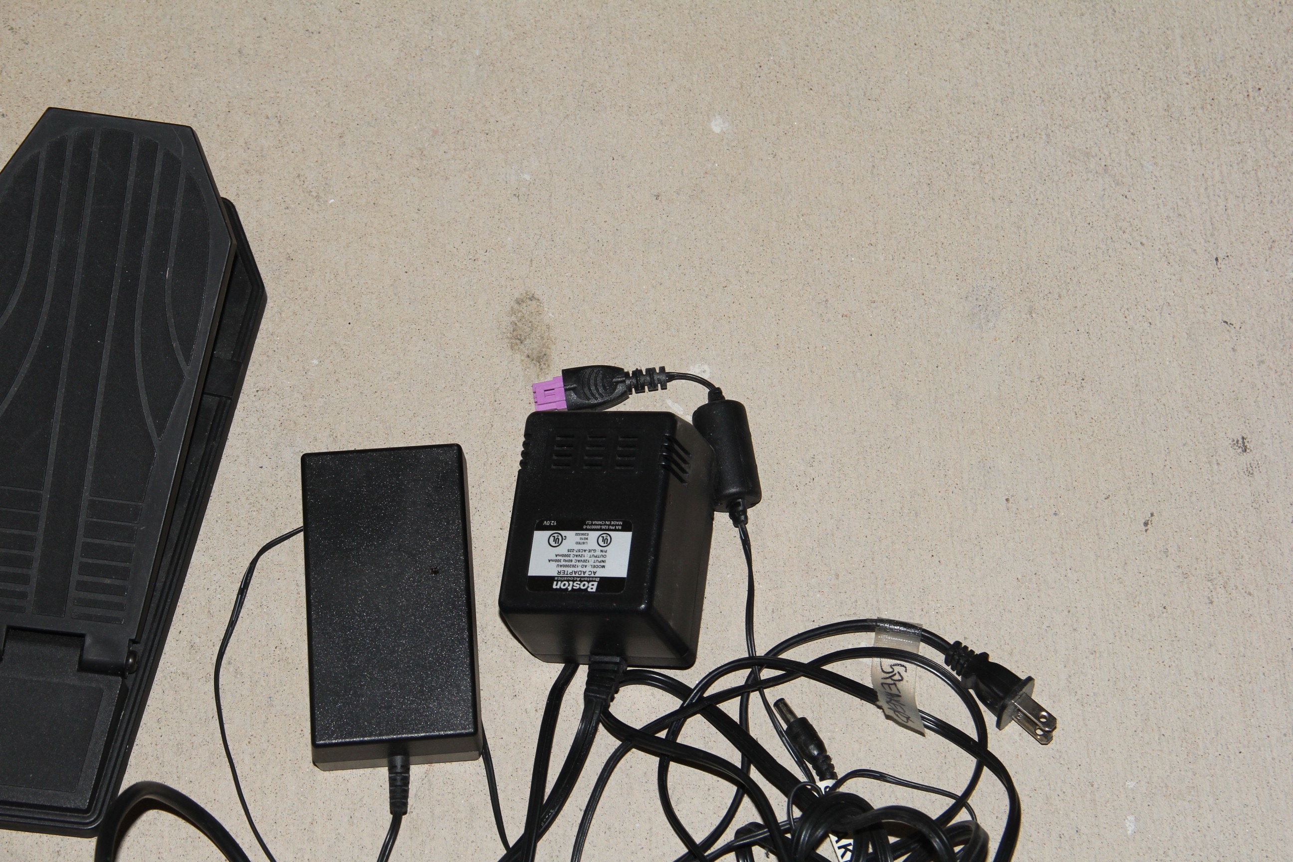 Epiphone Guitar Pedal and Guitar Accessories