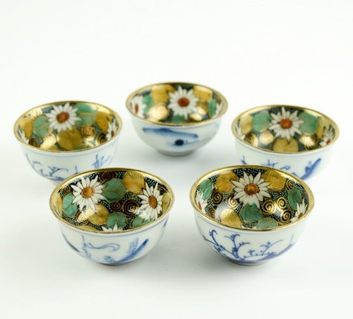 Vintage Japanese Kutani Porcelain Sake Cup Set of Five in Fitted Wooden Box