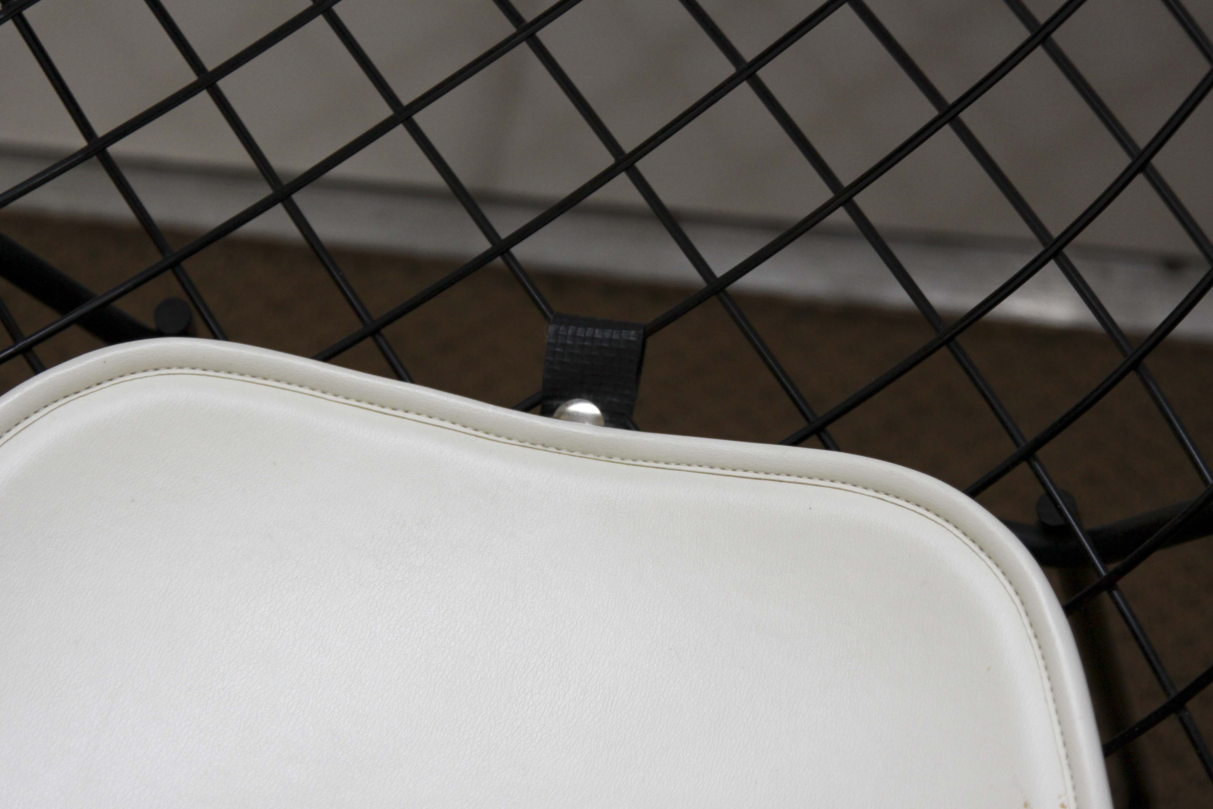 Harry Bertoia Wire Metal Framed Chair