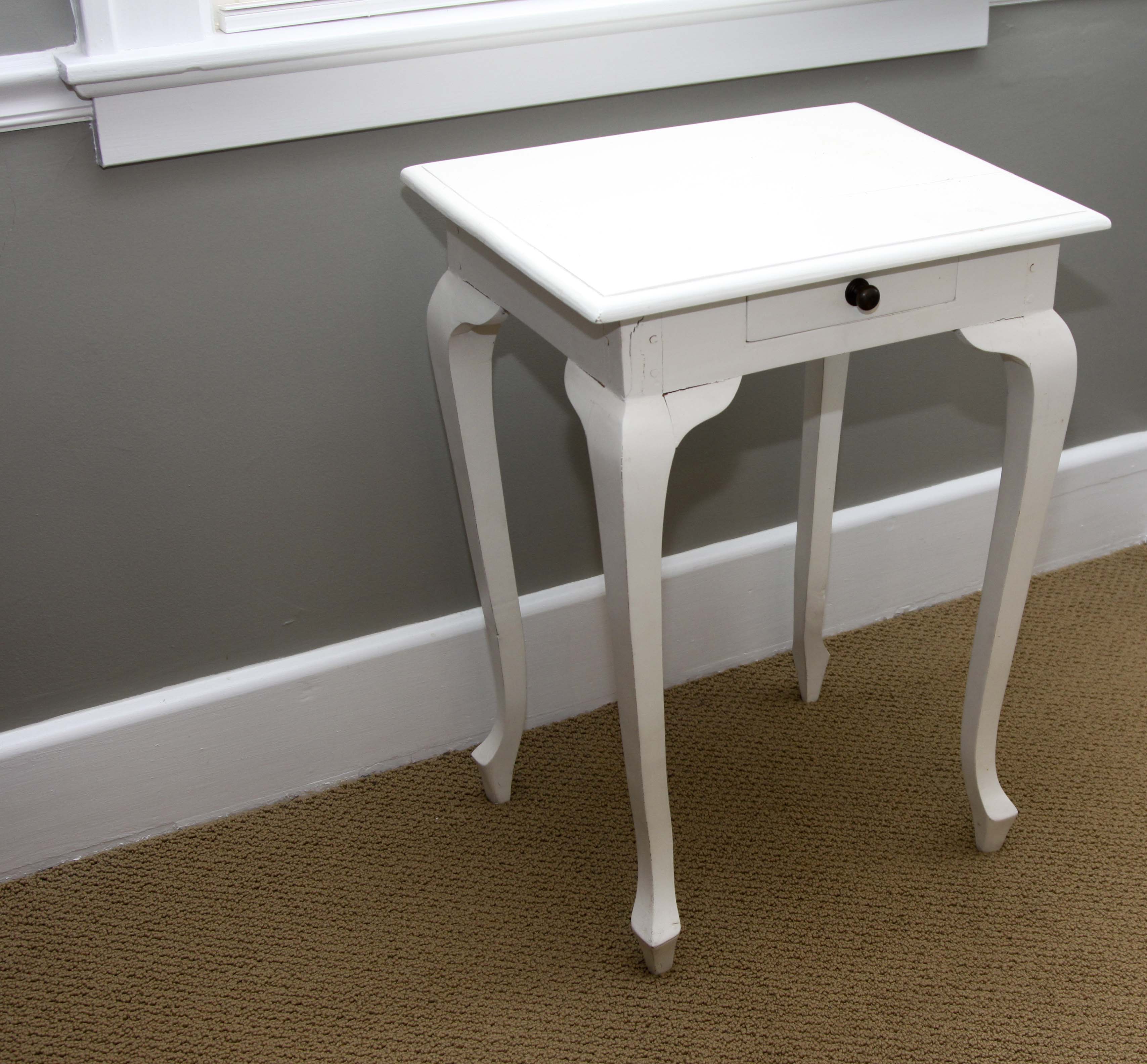 Vintage White Painted Queen-Anne Style Side Table