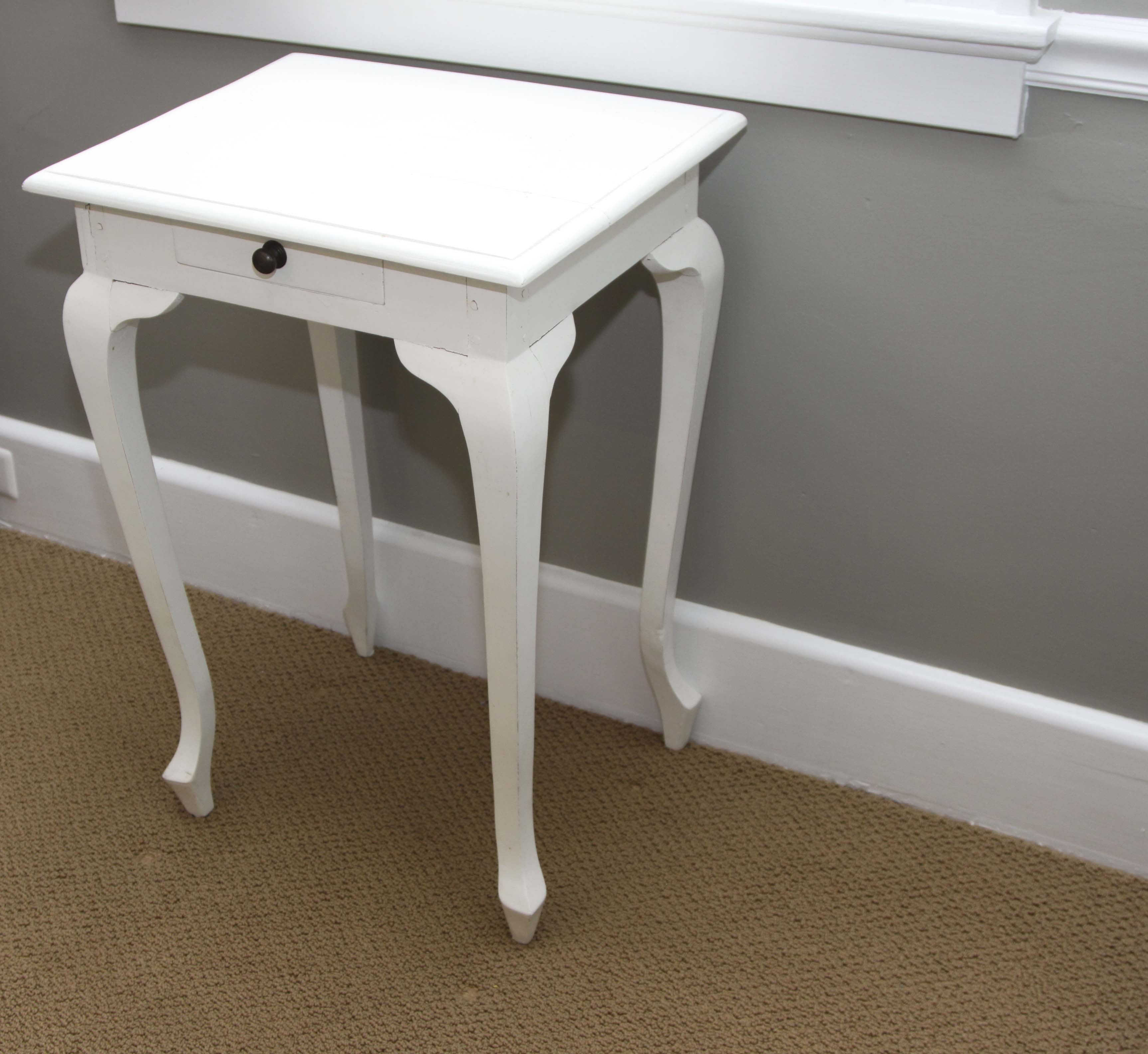 Vintage White Painted Queen-Anne Style Side Table