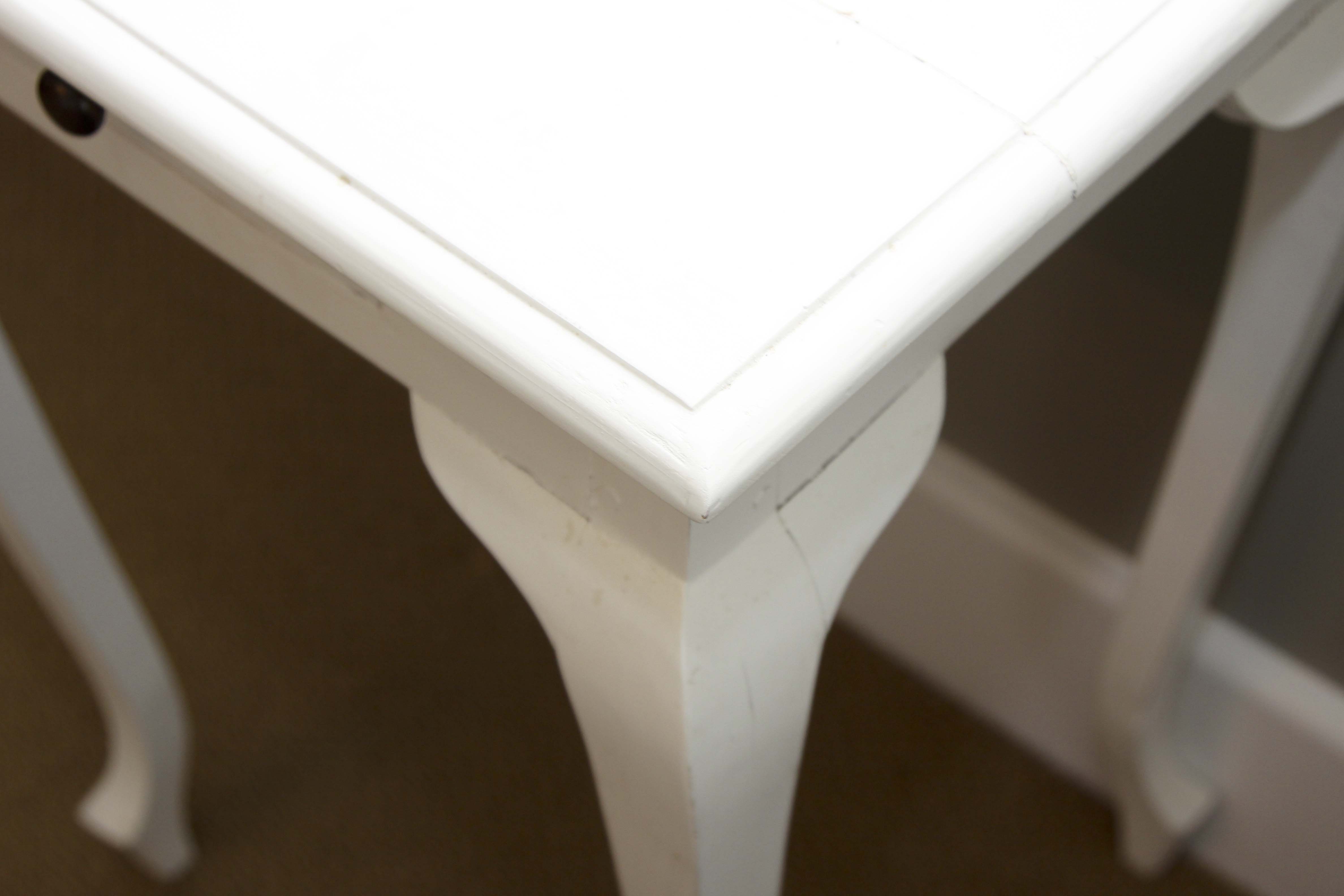 Vintage White Painted Queen-Anne Style Side Table