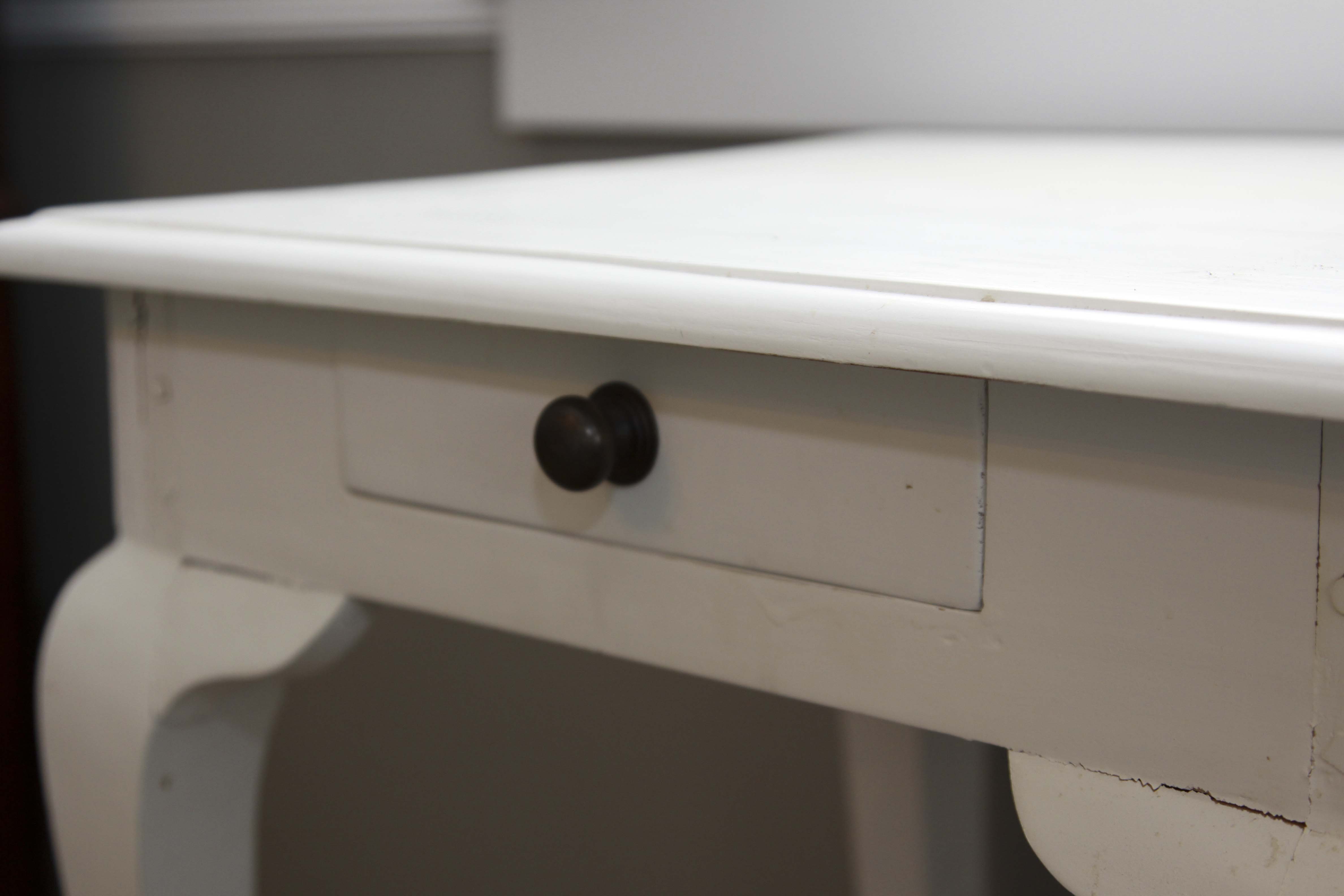 Vintage White Painted Queen-Anne Style Side Table