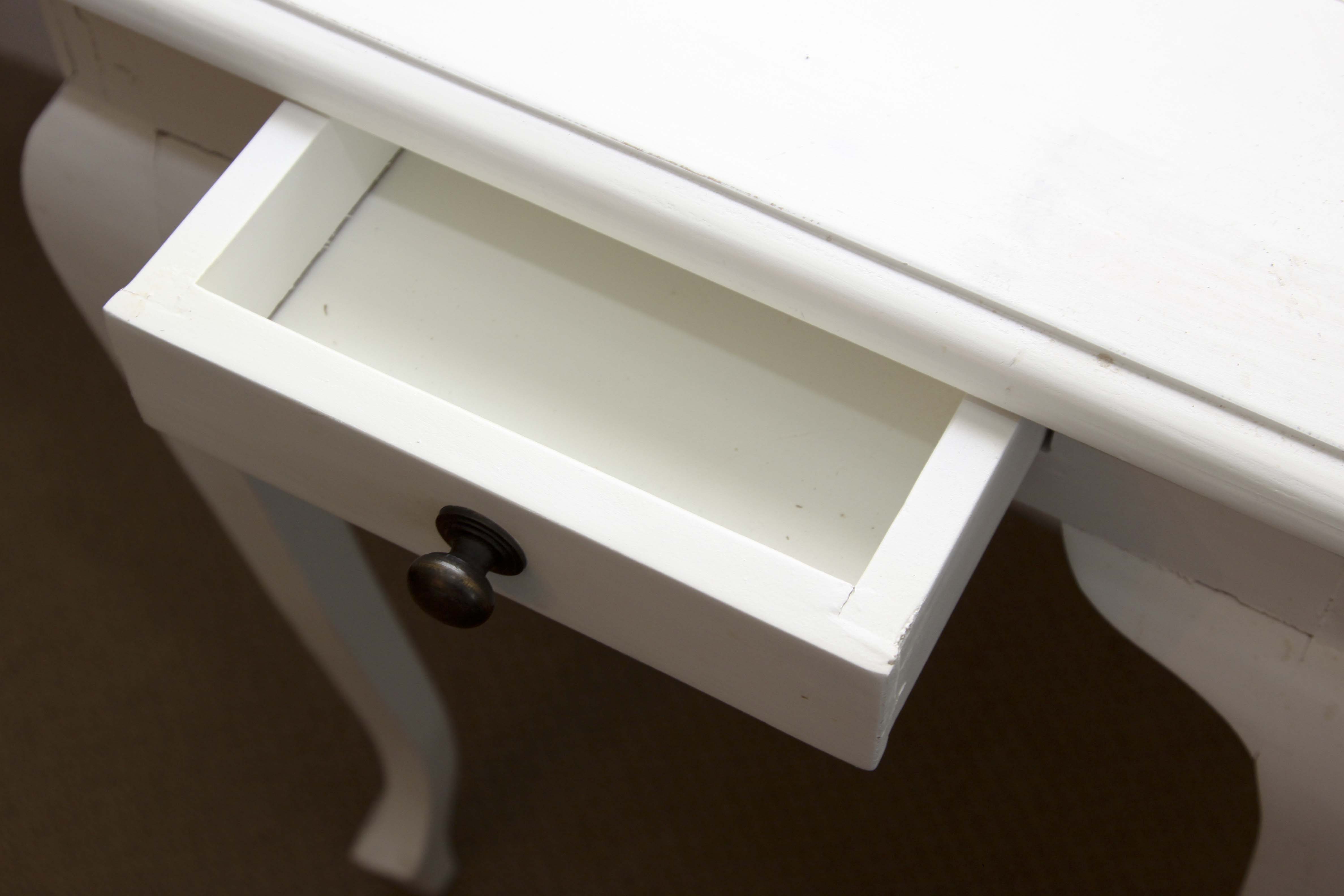 Vintage White Painted Queen-Anne Style Side Table