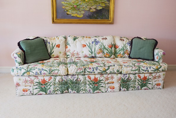 Quilted Floral Patterend Sofa