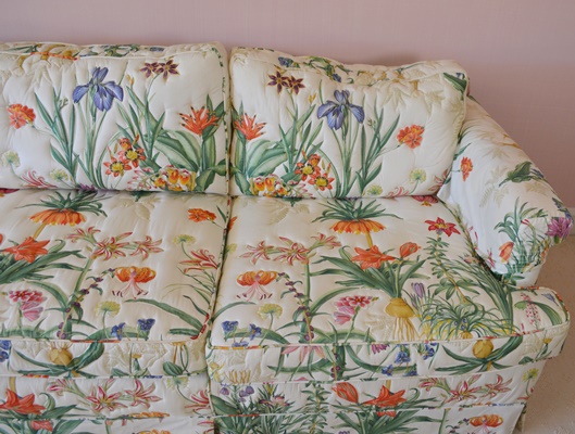 Quilted Floral Patterend Sofa