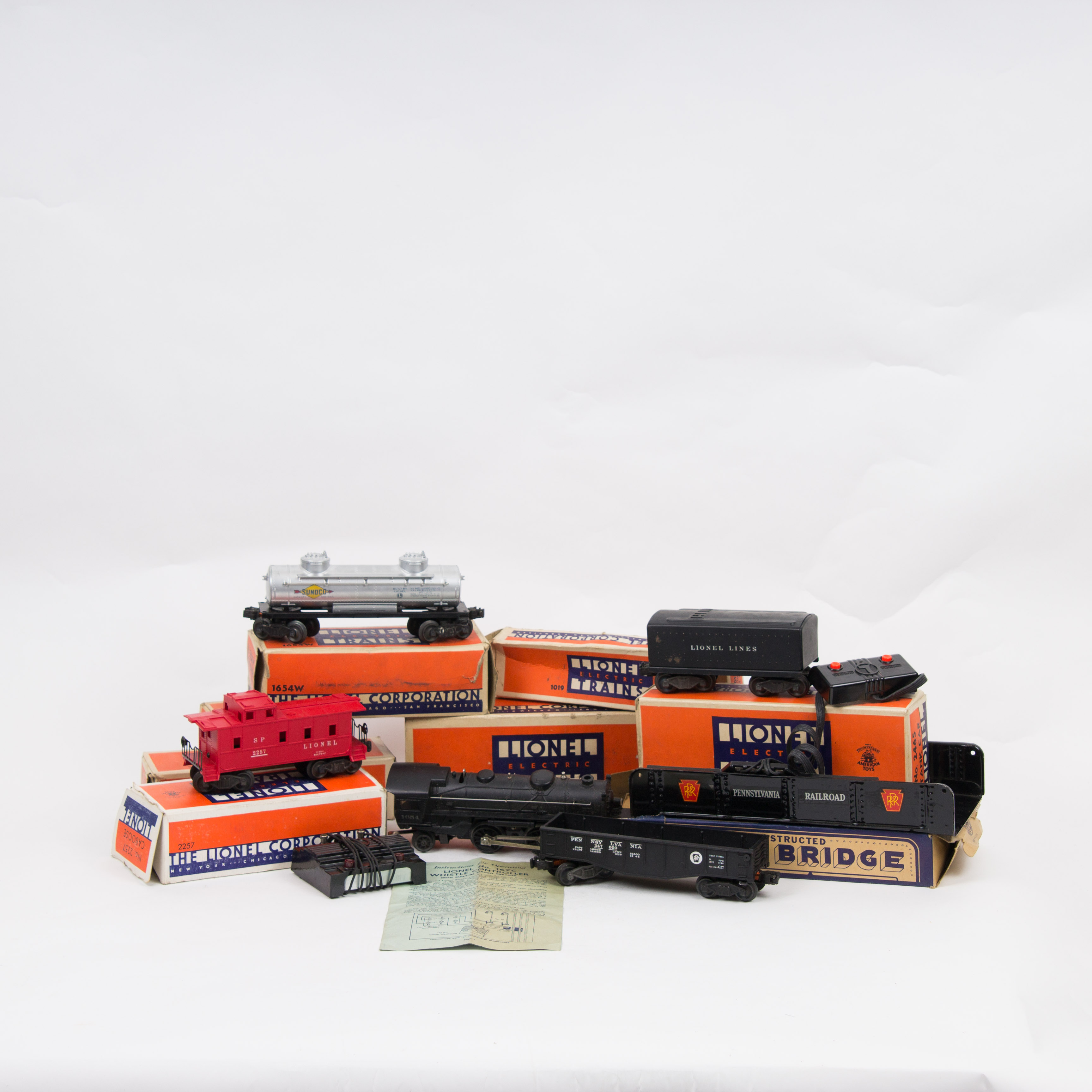 1940s Lionel Electric Train Set with Original Boxes