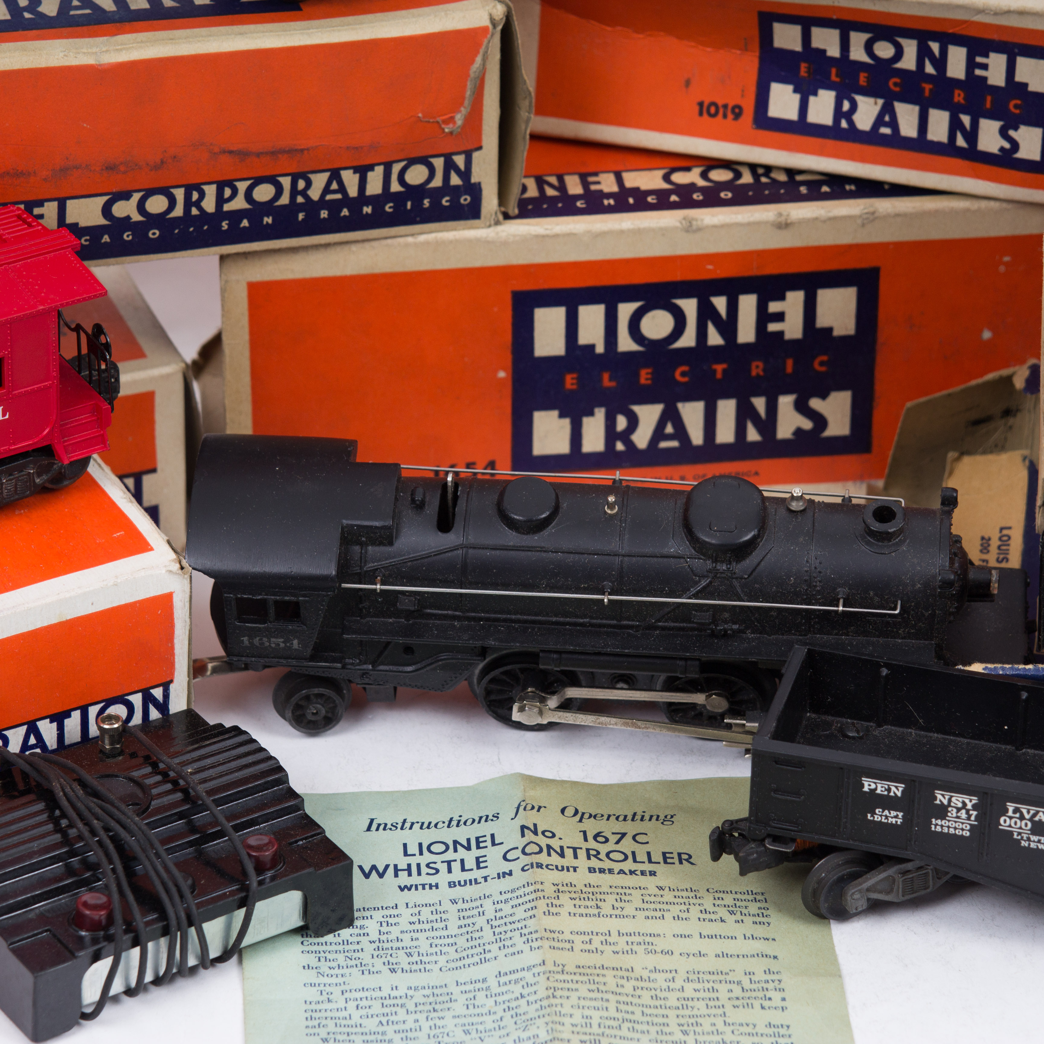 1940s Lionel Electric Train Set with Original Boxes