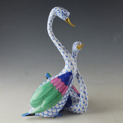Herend Pair of Swans Porcelain Figurine