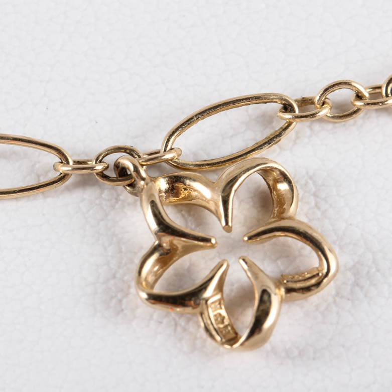 Na Hoku 14k Yellow Gold Hibiscus Flower Bracelet