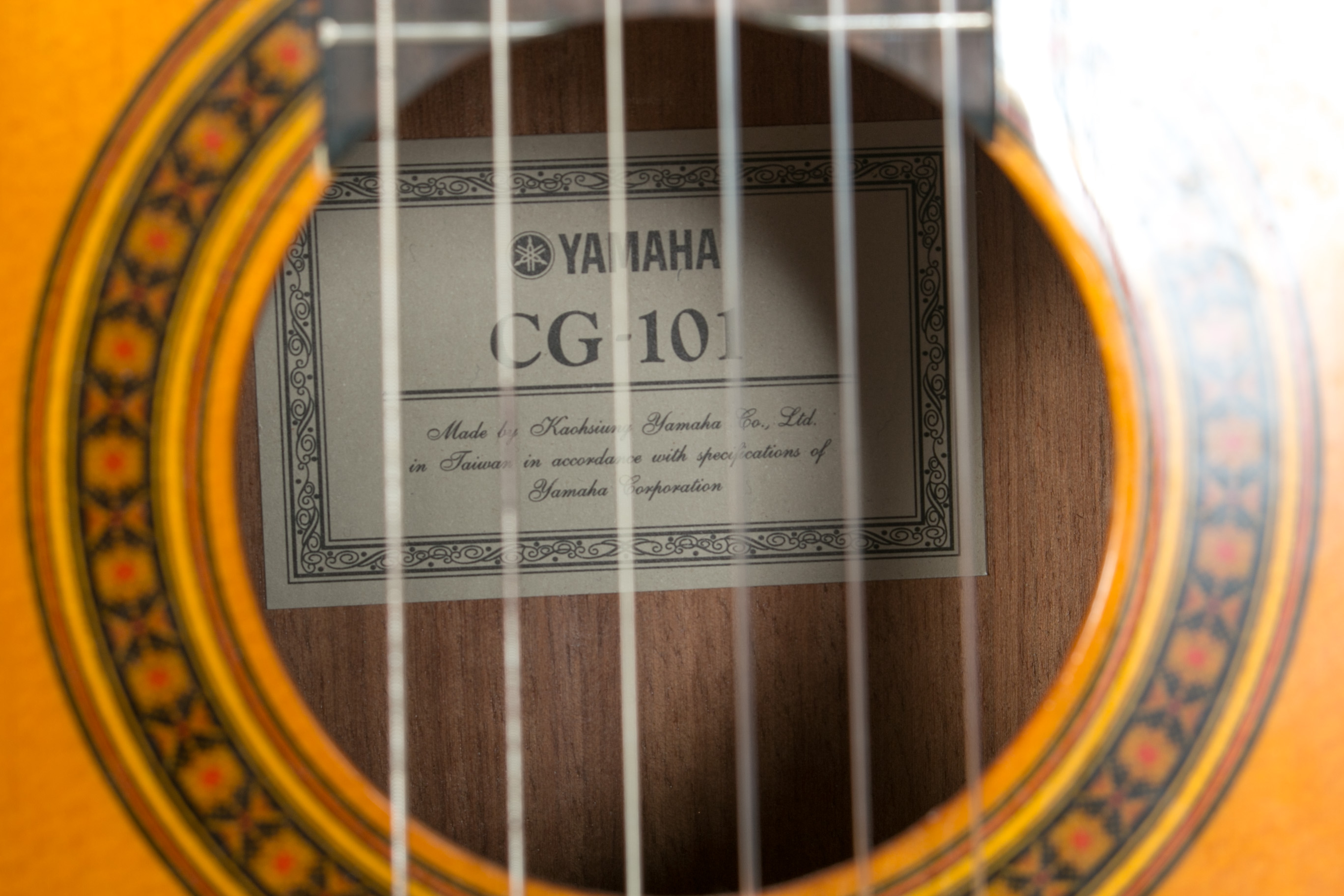 Yahama Classical Style Acoustic Guitar