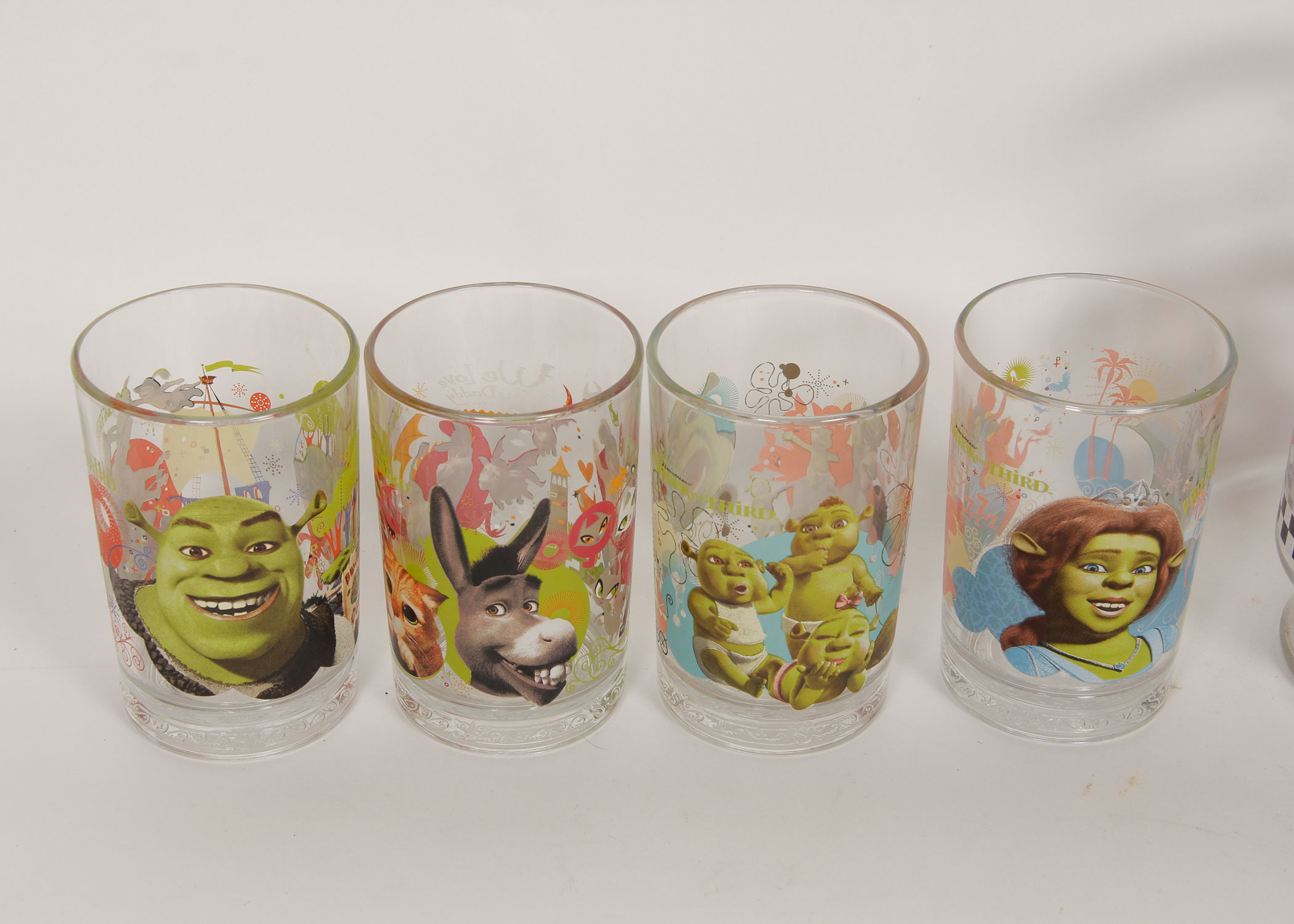 Disney Carafe and Mugs with Shrek Character Glasses