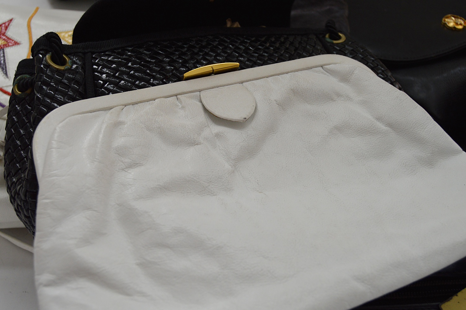 Women's Vintage Handbags in Leather