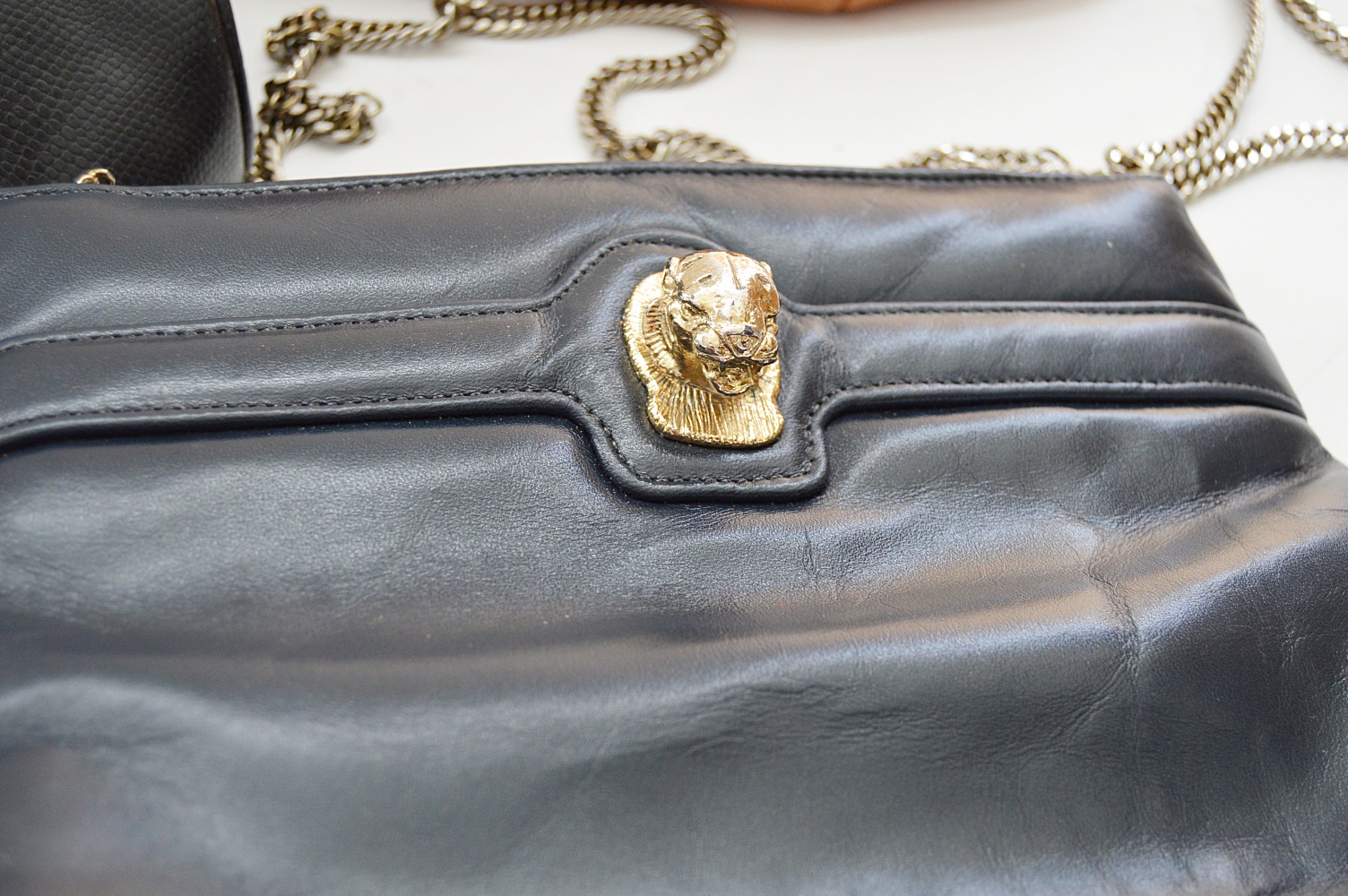 Women's Vintage Handbags in Leather