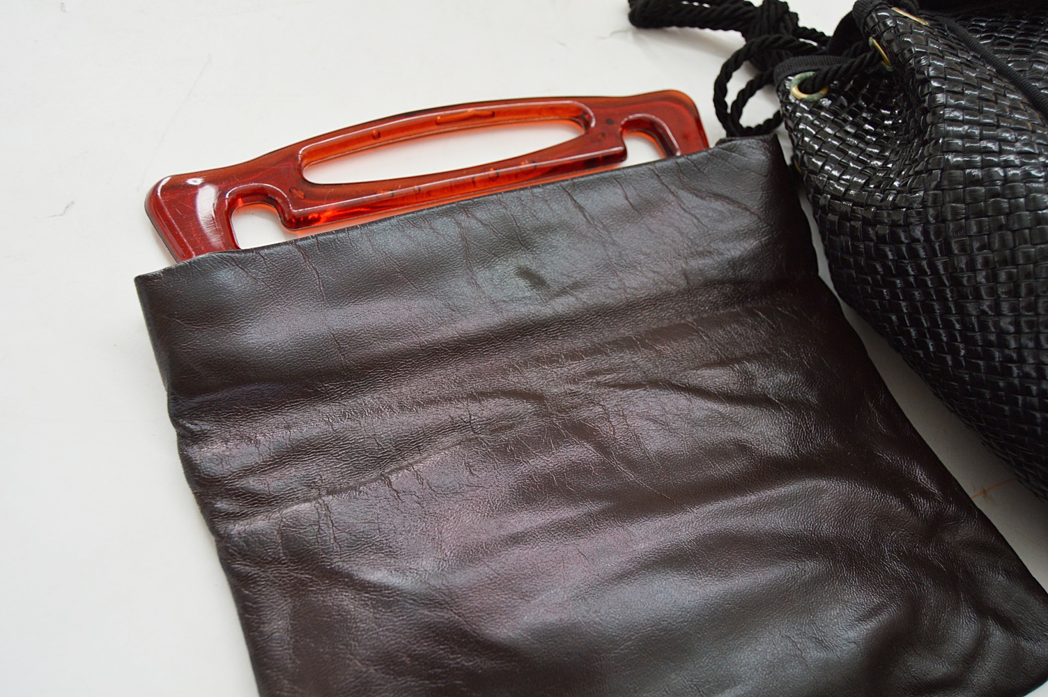 Women's Vintage Handbags in Leather