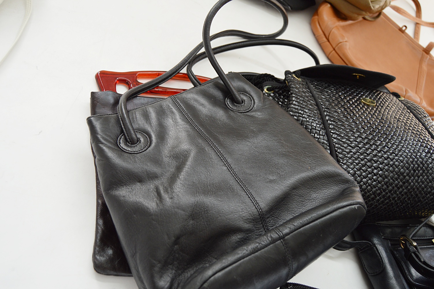 Women's Vintage Handbags in Leather